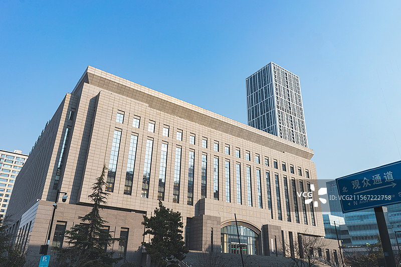 中国都市风光拍摄主题，山东省济南市档案馆建筑外部宏伟大楼，户外白昼无人图像摄影图片素材