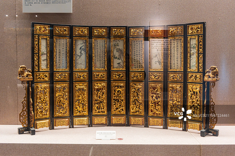 古代金漆木雕屏风图片素材