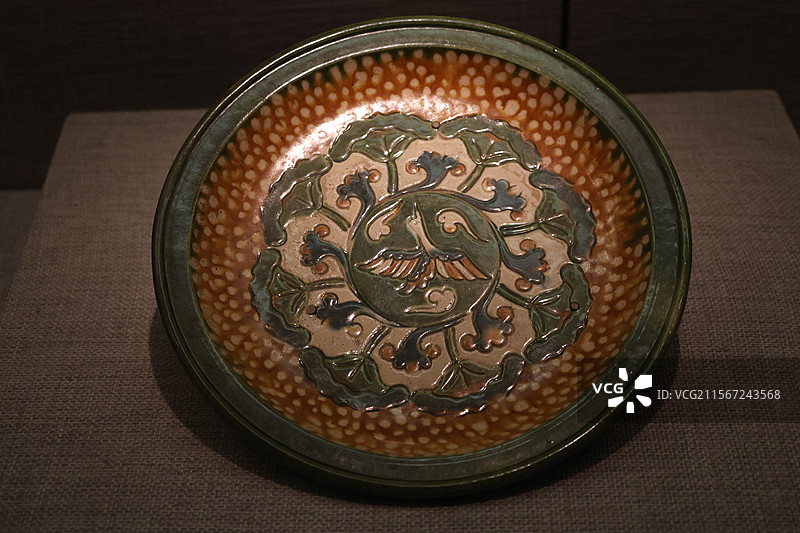 唐三彩宝相花纹盘图片素材