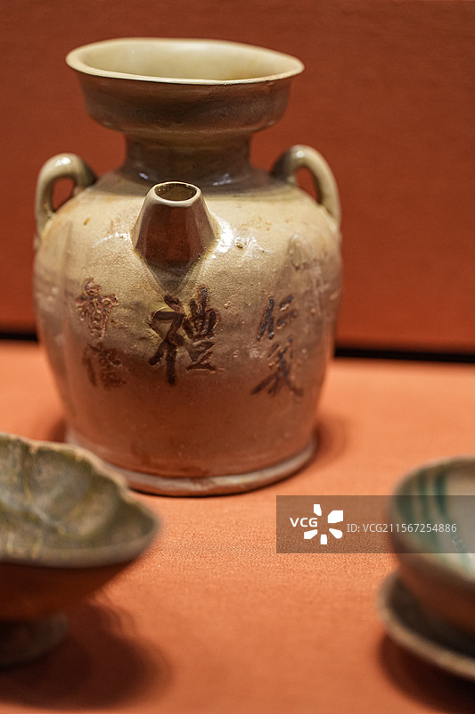 唐代 长沙窑诗文执壶 湖南博物院图片素材