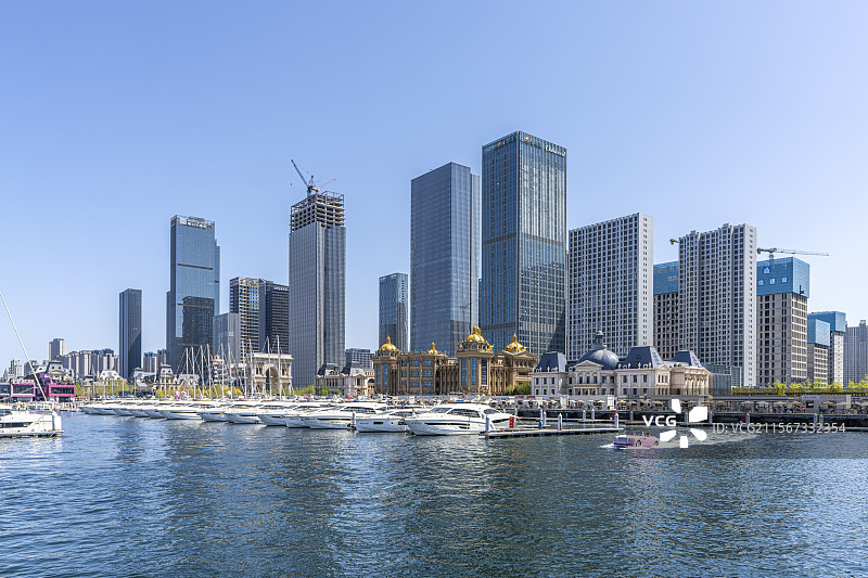 大连东港游艇码头图片素材