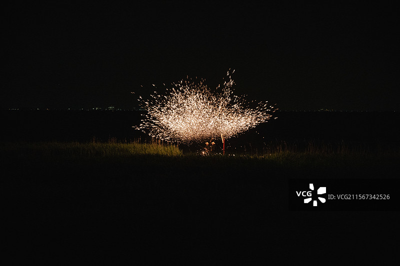 上海崇明非物质文化遗产打铁花图片素材