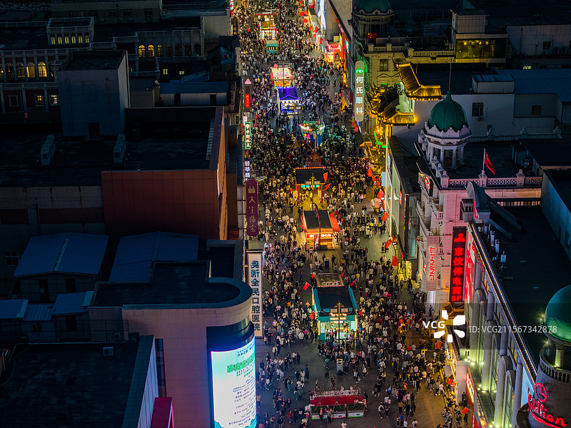 沈阳方城中街步行街人群繁华的步行街图片素材