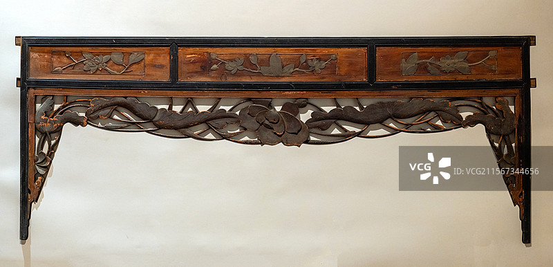 木雕《一品清廉》 清末期 山东省济宁市博物馆（文化中心新馆）“一品清廉·廉洁文化艺术展”图片素材