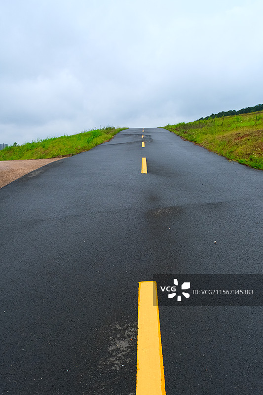 空旷的道路图片素材