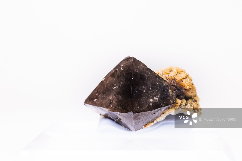 瑶岗仙白钨矿标图片素材