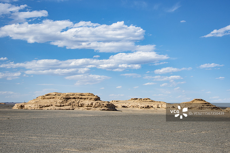 甘肃敦煌雅丹国家地质公园，俗称敦煌雅丹魔鬼城图片素材