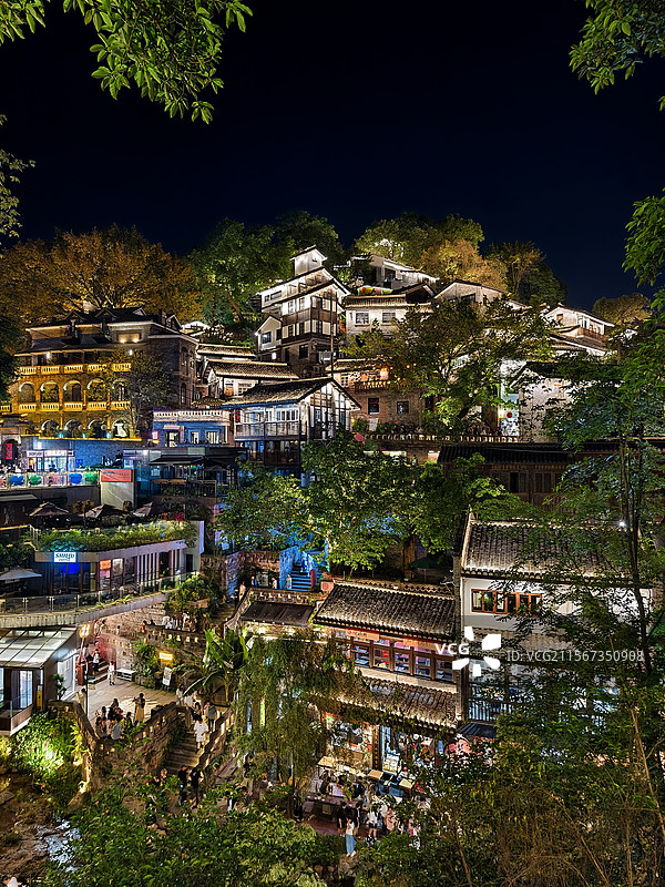 重庆下浩里旅游景区内部夜景图片素材