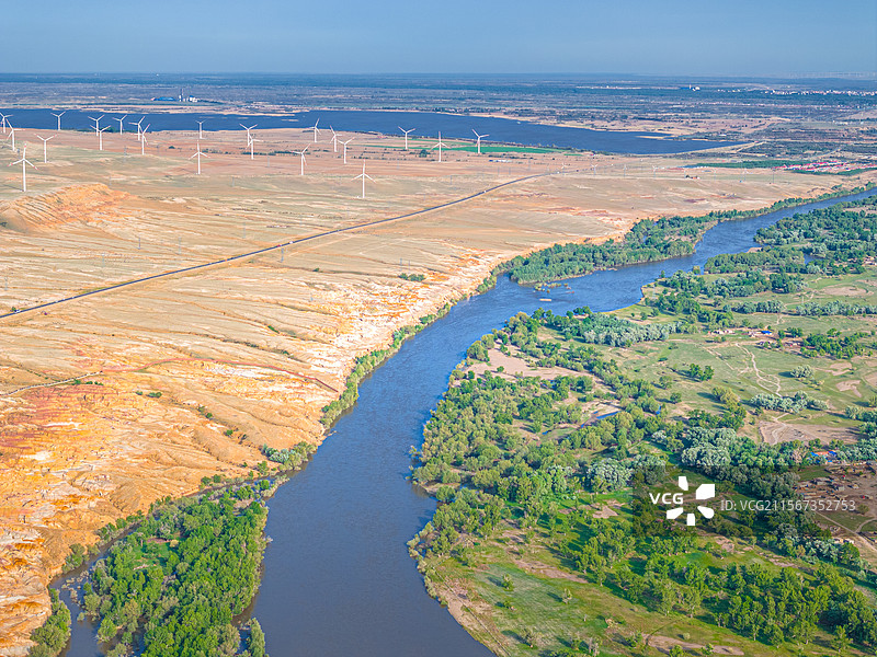 新疆 五彩滩 风电及自然风光图片素材