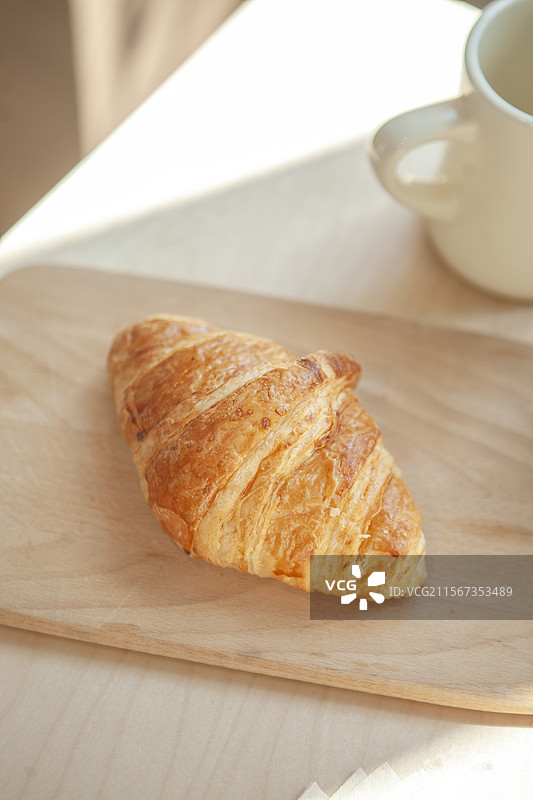 可颂，黄油可颂，酥皮面包，牛角面包，法式可颂，面包，美食，美味，早餐，甜品，点心，烘培，早点，下午茶图片素材