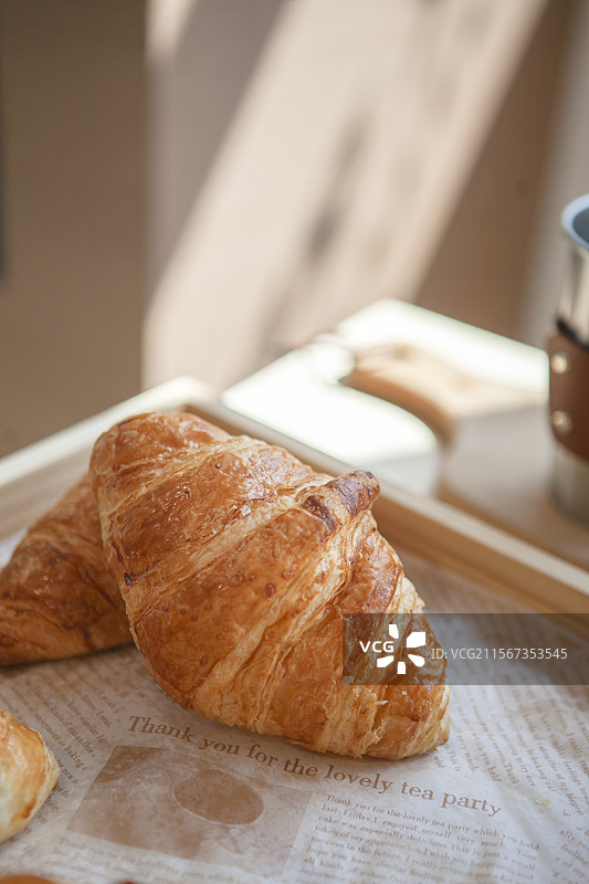 可颂，黄油可颂，酥皮面包，牛角面包，法式可颂，面包，美食，美味，早餐，甜品，点心，烘培，早点，下午茶图片素材