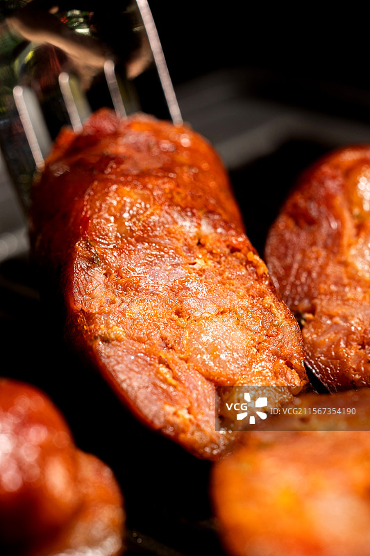 烤肉牛肉玉米饼鸡肉肉肠香肠烤肠果木碳烤烧烤吃肉牛肉牛臀肉炭火烧烤烤土豆炸猪腩猪肉图片素材