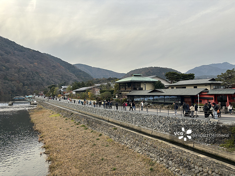 日本京都天龙寺秋景寺庙枫叶图片素材