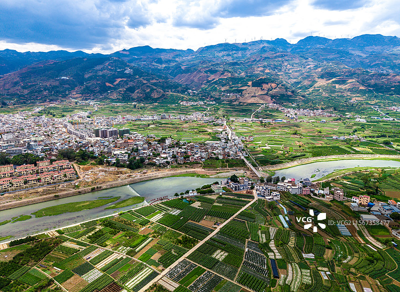 云南省玉溪市华宁县盘溪镇风光图片素材