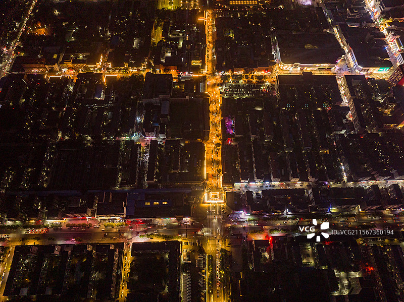 沈阳方城夜景亮化灯光秀 怀远门灯光秀 高视角下航拍沈阳城市夜景图片素材