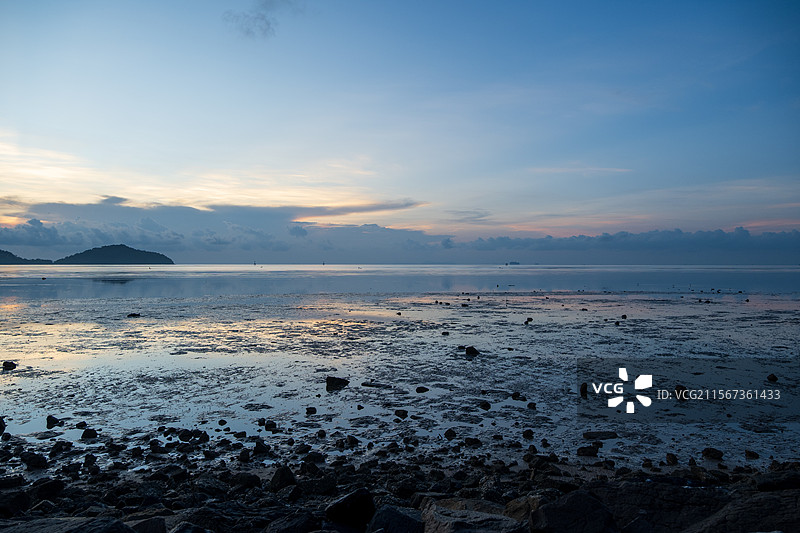 普吉岛海边公园日出图片素材