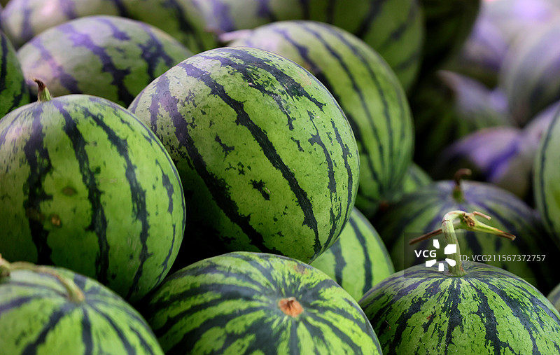 上海菜市场西瓜枇杷蔬菜小龙虾特写图片素材