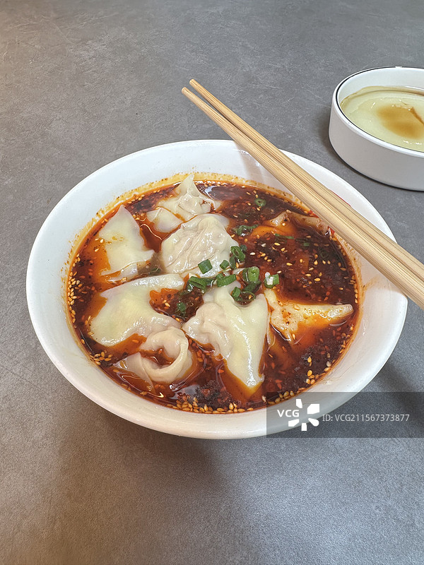 一碗红油抄手图片素材