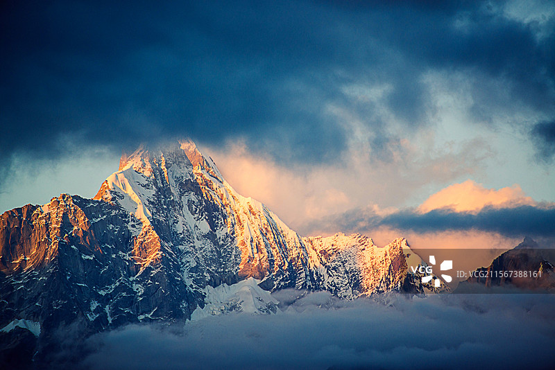 四姑娘山日落图片素材