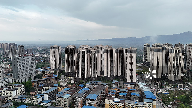 西部百强县川东小城达州大竹县城市雨后日出云海图片素材