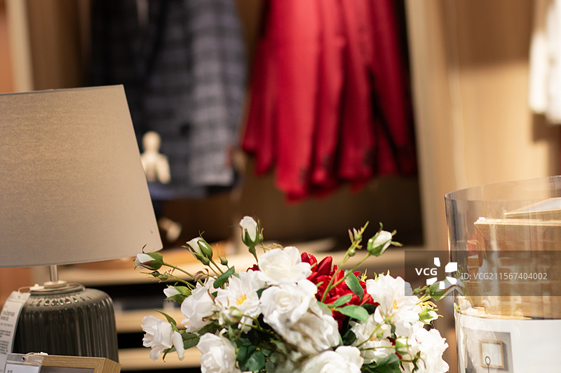 衣柜里的西装特写镜头图片素材