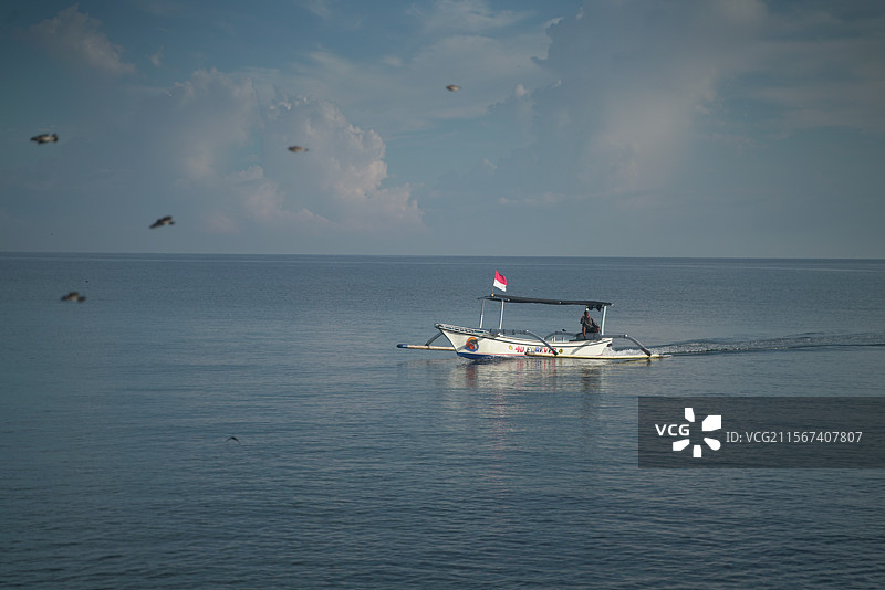 早晨 海洋 渔船图片素材