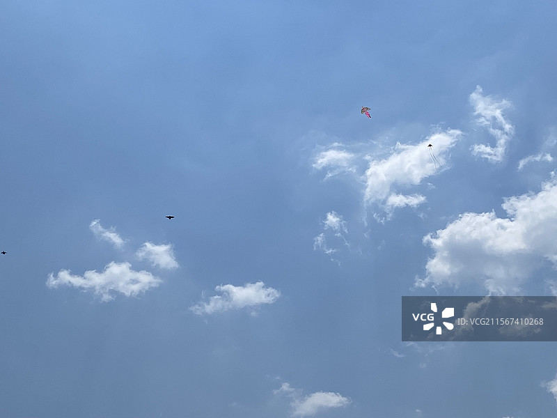 空中的风筝图片素材