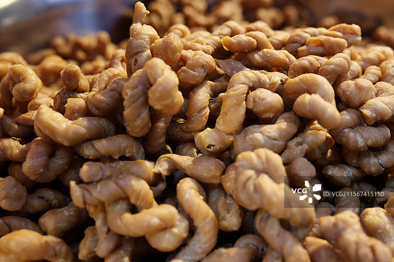 上海老街传统民间食品小吃烧烤烧饼零食特写图片素材