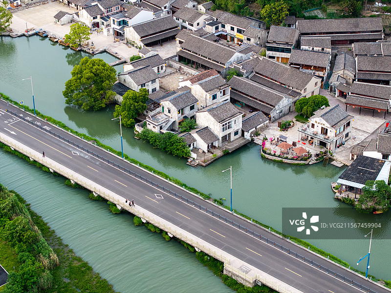 浙江宁波东钱湖建设村陶麓街区航拍图片素材