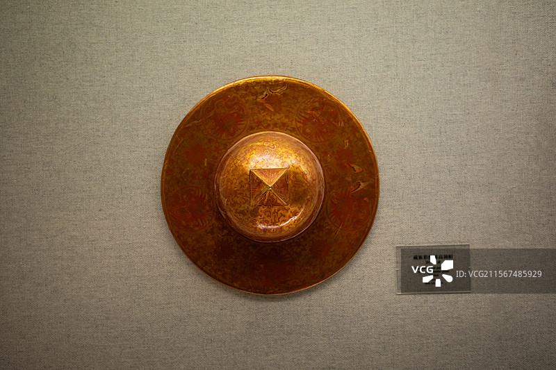 藏族彩绘漆高顶帽 清代-甘肃 上海博物馆图片素材