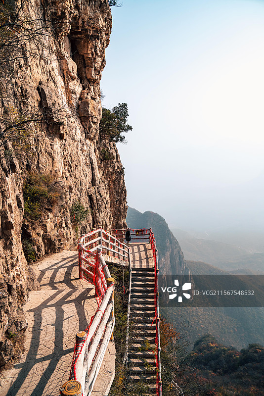 太行五指山 悬崖峭壁 云雾缭绕 奇石异景图片素材