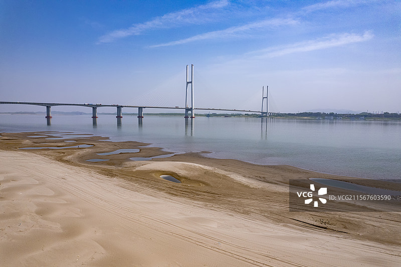 航拍长江和湖北许广高速荆岳大桥图片素材