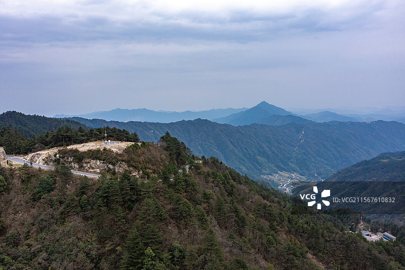 航拍湖南岳阳平江幕阜山风光图片素材