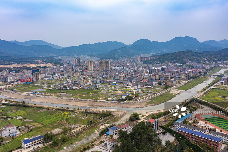 航拍湖南岳阳平江幕阜山风光图片素材