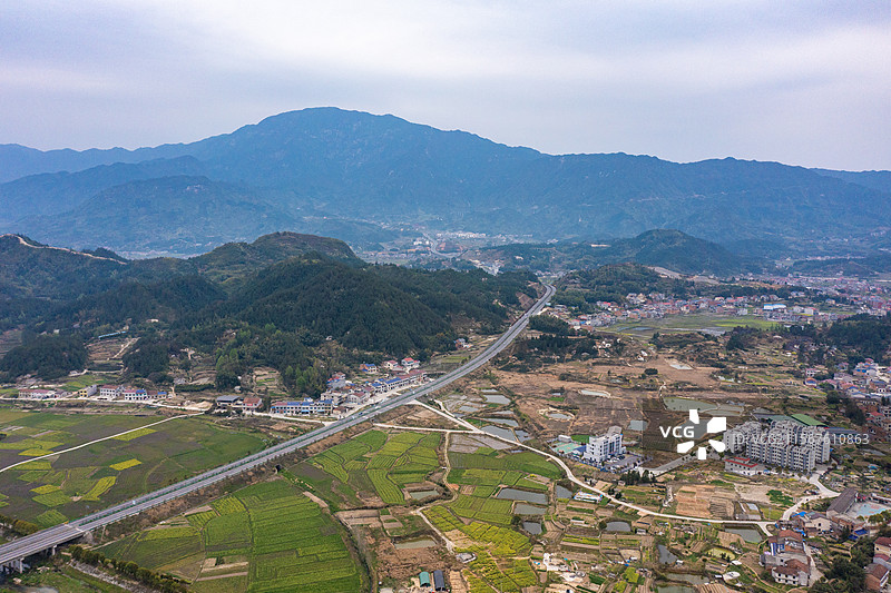 航拍湖南岳阳平江幕阜山风光图片素材