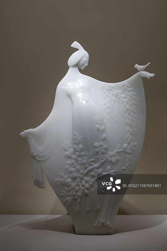 国博-惠世天宫-河北曲阳石雕艺术展-风韵千古系列之《误入桃园）-当代-汉白玉图片素材