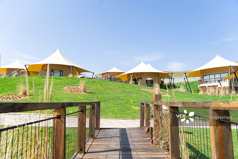 云南腾冲东山草原景区云境星辰帐篷酒店 草原帐篷酒店 帐篷露营营地图片素材