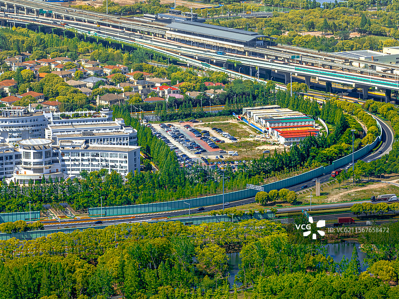 上海市公安局浦东分局刑侦支队停车场 罗山路地铁站 航拍上海浦东城市发展纪实图片素材