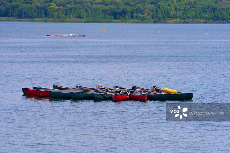 成都兴隆湖风景蓝天白云图片素材