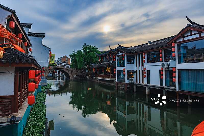 上海七宝水乡-古镇日落风景图片素材