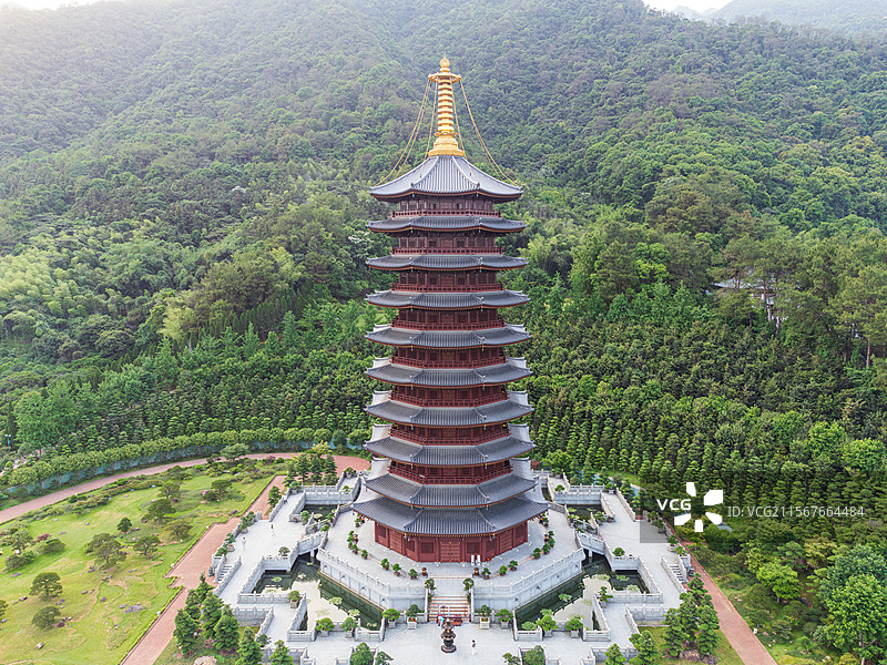 广东韶关市乳源县云门寺释迦佛塔图片素材