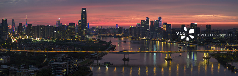 广州琶洲珠江两岸火烧云和东圃特大桥图片素材