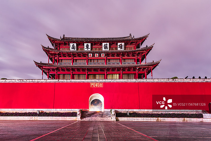 云南红河建水古城：朝阳楼（迎晖门）图片素材