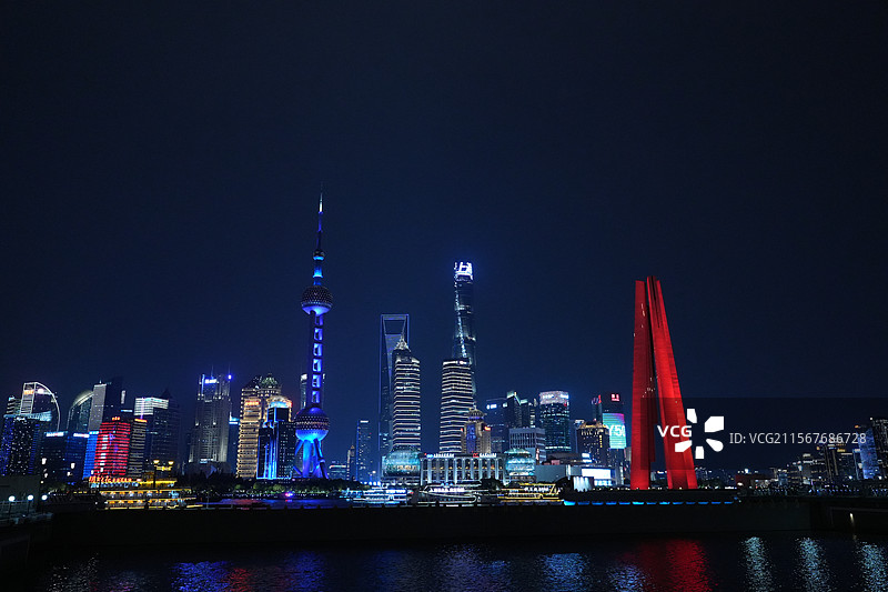 上海外滩夜景 上海市人民英雄纪念塔图片素材