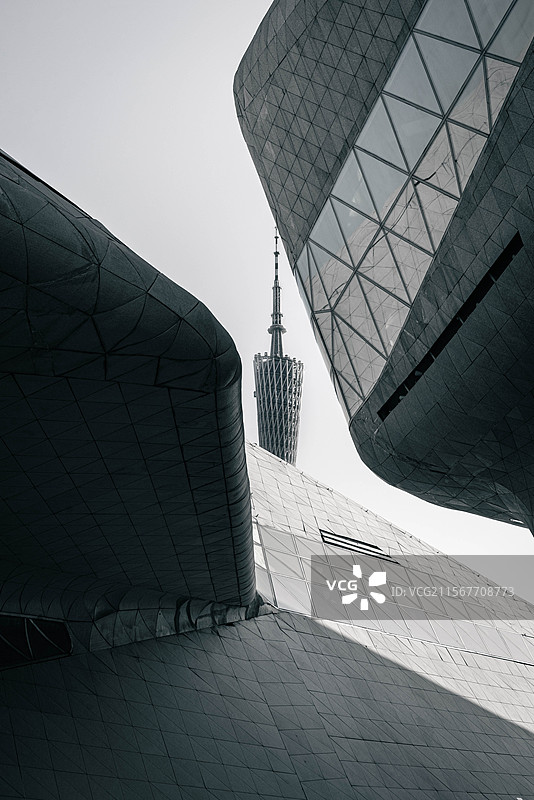 大剧院中的广州塔图片素材