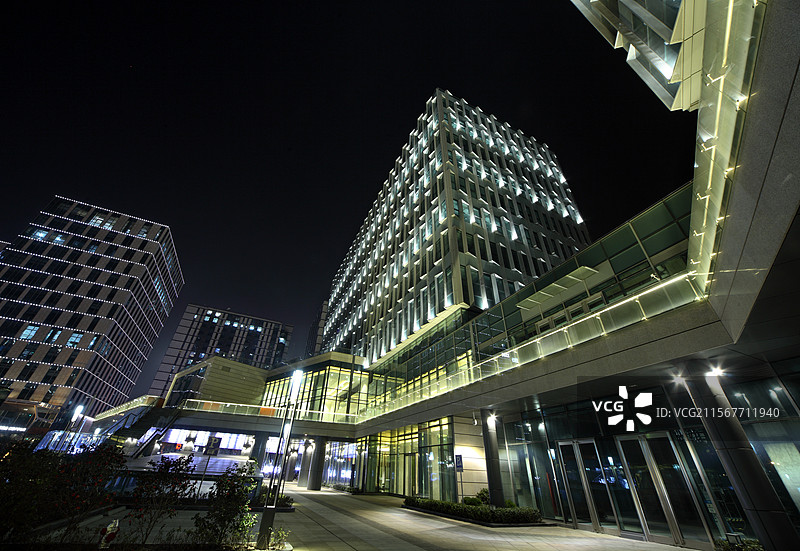 城市商务建筑夜景图片素材