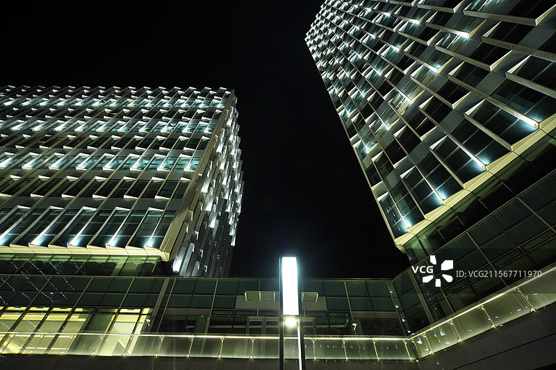 城市商务建筑夜景图片素材