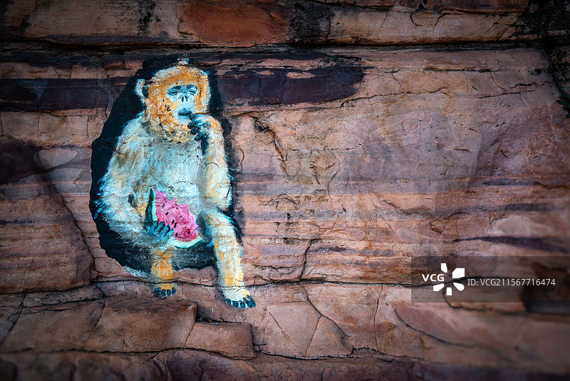 岩石壁画   悬崖峭壁 东太行图片素材