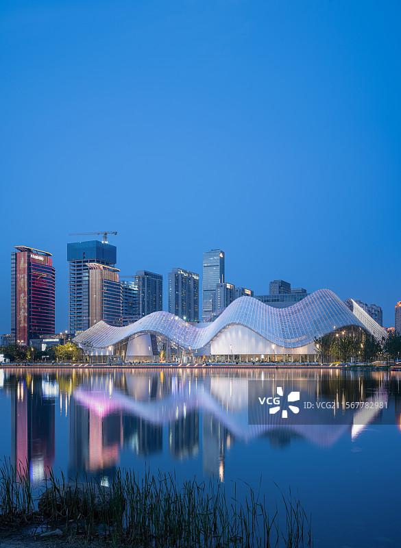 苏州狮山大剧院，苏州狮山文化广场图片素材