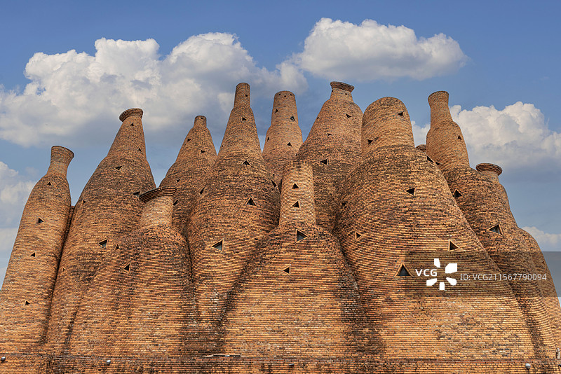 云南红河弥勒市著名景点-东方韵艺术小镇-万花筒建筑风光图片素材